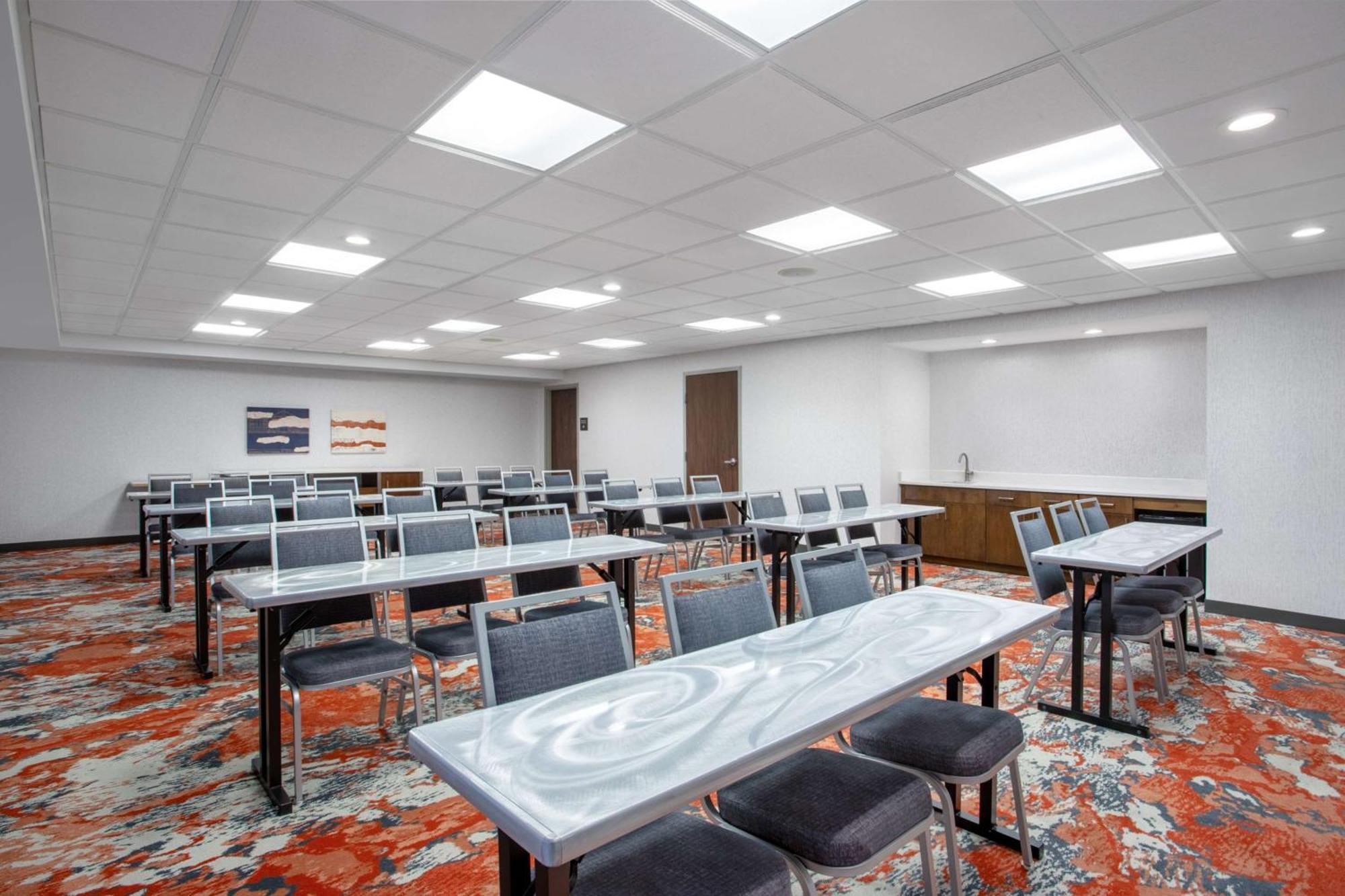 Hampton Inn & Suites מונסי מראה חיצוני תמונה